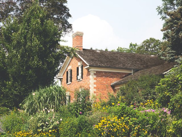 brick-country-house.jpg